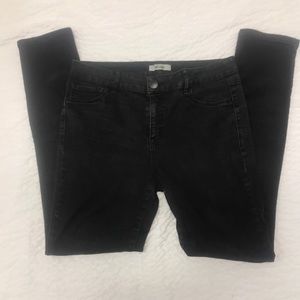 5/$25 - Refuge Skinny Jeans